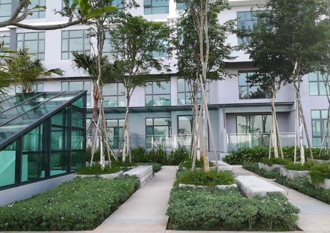 Cozy Seaview Studio at Imperium residence Tanjung Lumpur Kuantan Exterior foto